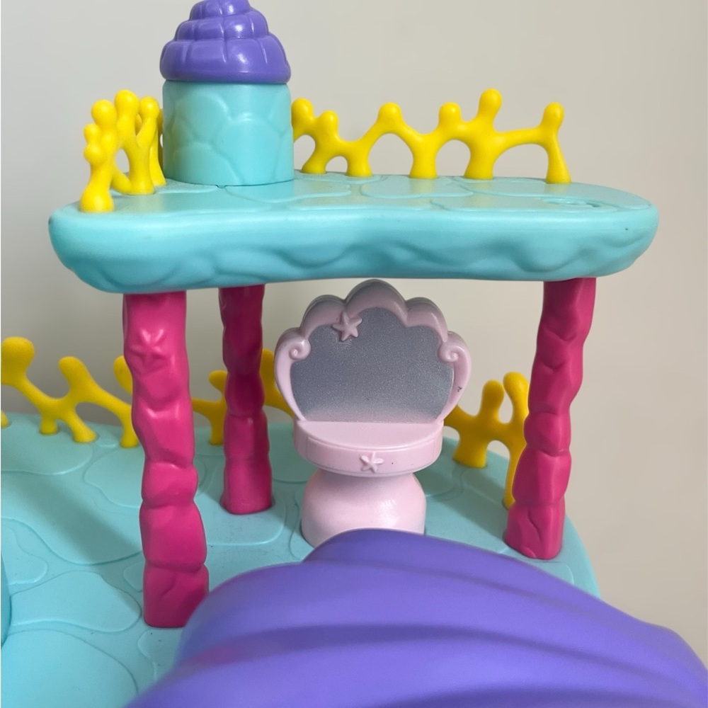 Lakeshore Learning Under The Sea Mermaid Palace Seashells Princess Playset - Picture 7 of 12
